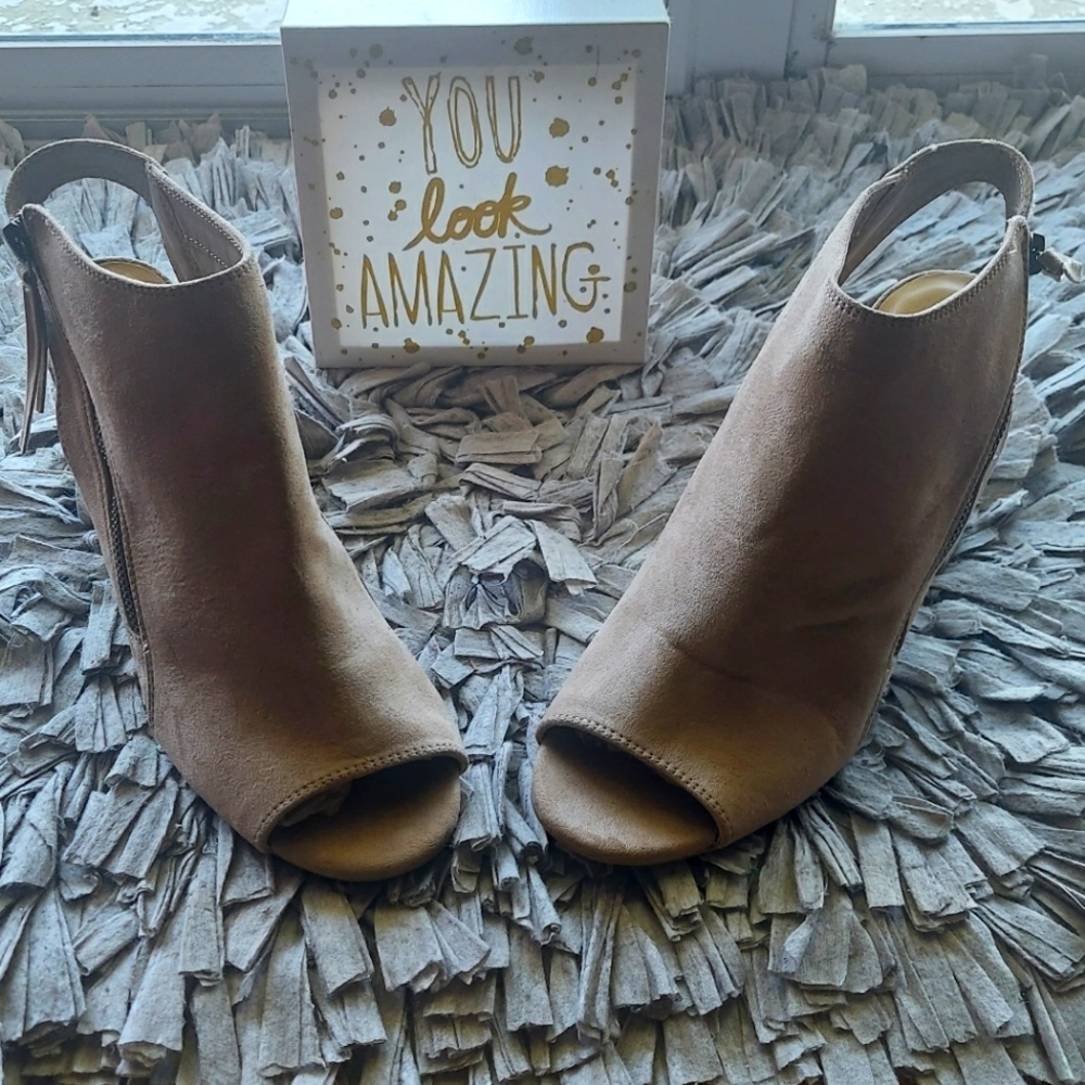 Chinese Laundry Peep Toe Heels